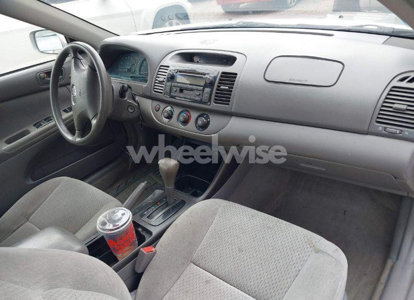 Photo 5 of 2003 Toyota Camry LE (VIN 4T1BE32K13U784854)
