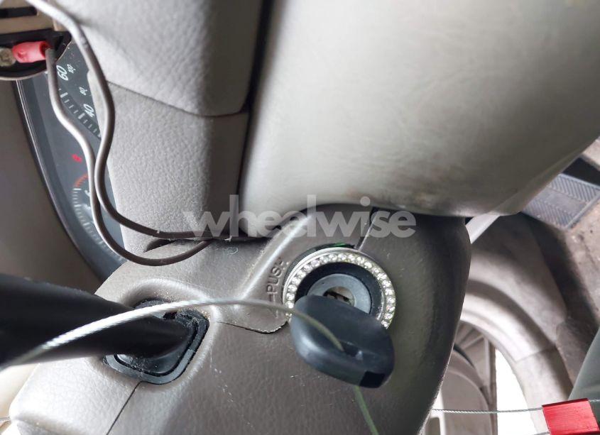 Photo 11 of 2003 Toyota Camry LE (VIN 4T1BE32K13U787169)