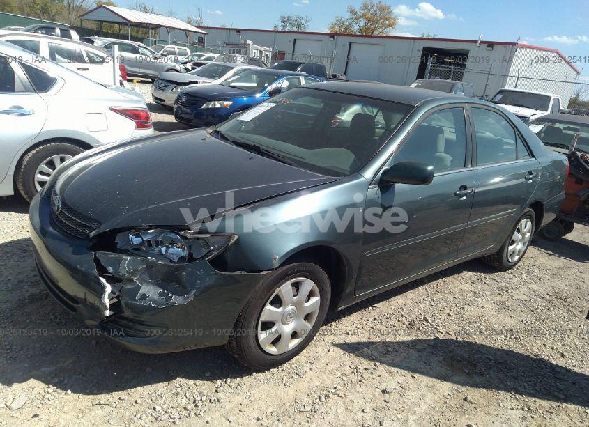 Photo 2 of 2004 Toyota Camry LE (VIN 4T1BE32K14U270102)