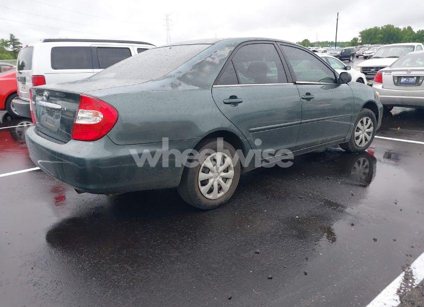 Photo 4 of 2004 Toyota Camry LE (VIN 4T1BE32K14U271752)