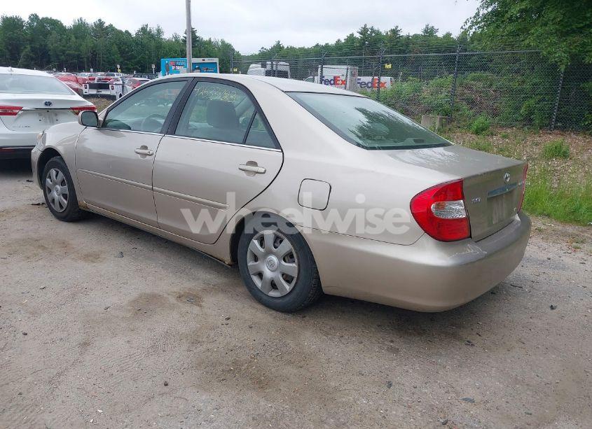 Photo 3 of 2004 Toyota Camry LE (VIN 4T1BE32K14U271900)