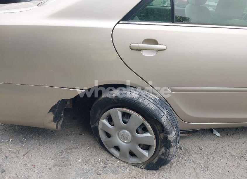 Photo 6 of 2004 Toyota Camry LE (VIN 4T1BE32K14U271900)