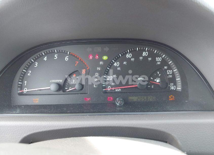 Photo 7 of 2004 Toyota Camry LE (VIN 4T1BE32K14U282508)