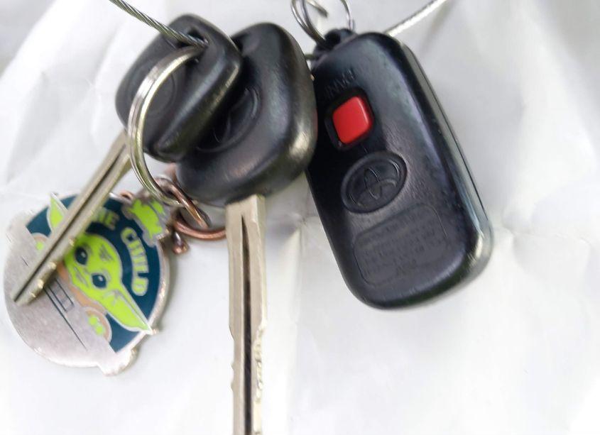 Photo 11 of 2004 Toyota Camry LE (VIN 4T1BE32K14U286820)