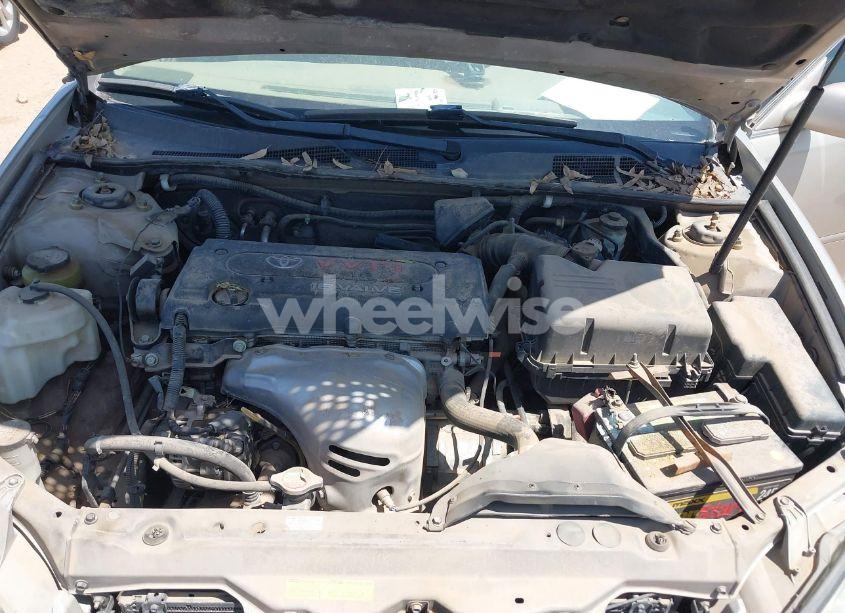 Photo 10 of 2004 Toyota Camry LE (VIN 4T1BE32K14U321470)