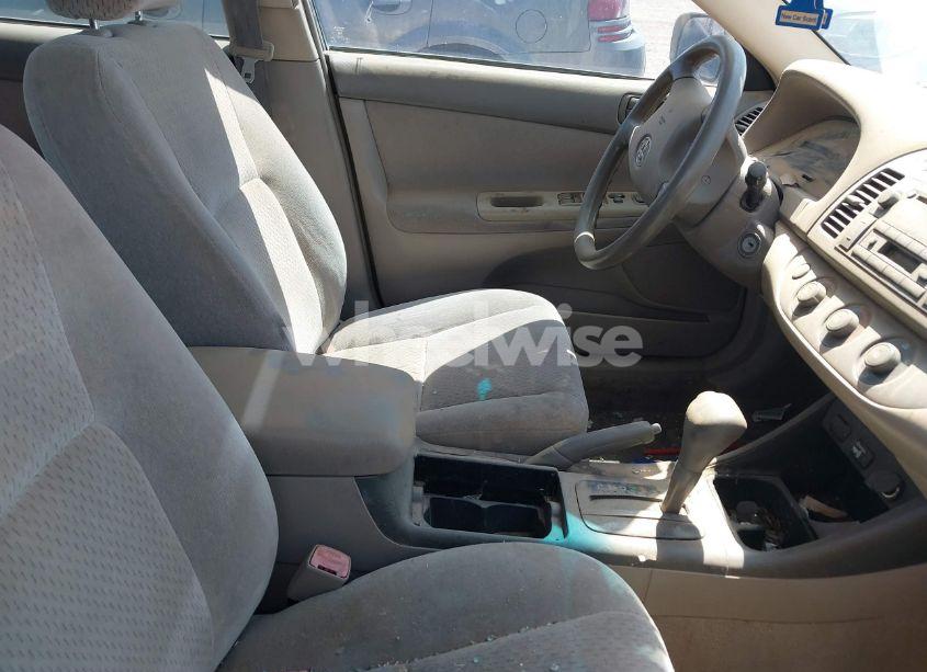 Photo 5 of 2004 Toyota Camry LE (VIN 4T1BE32K14U321470)