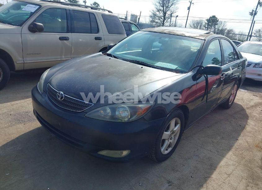 Photo 2 of 2004 Toyota Camry SE (VIN 4T1BE32K14U340519)