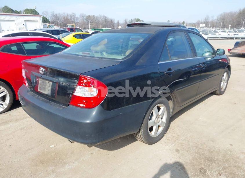 Photo 4 of 2004 Toyota Camry SE (VIN 4T1BE32K14U340519)