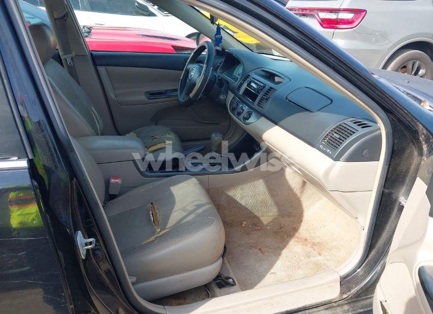 Photo 5 of 2004 Toyota Camry SE (VIN 4T1BE32K14U340519)