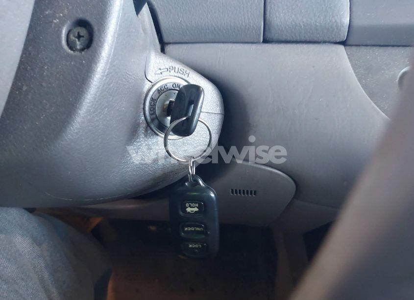 Photo 11 of 2004 Toyota Camry LE/SE/STD/XLE (VIN 4T1BE32K14U357935)