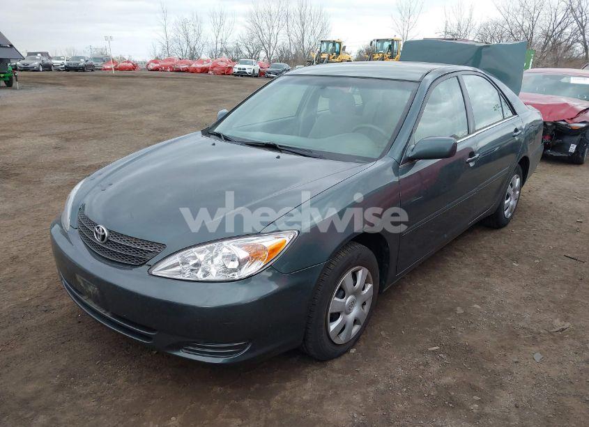 Photo 2 of 2004 Toyota Camry LE (VIN 4T1BE32K14U360088)