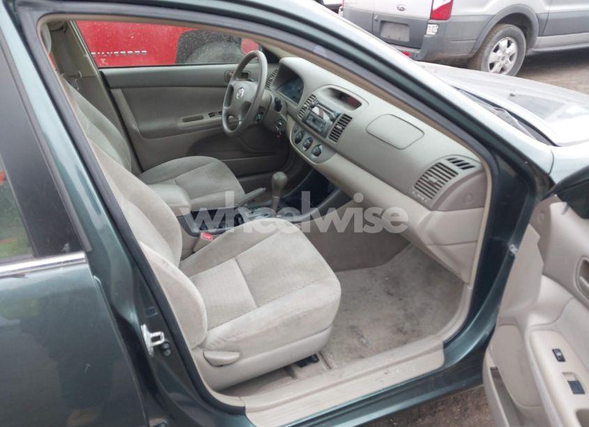 Photo 5 of 2004 Toyota Camry LE (VIN 4T1BE32K14U360088)