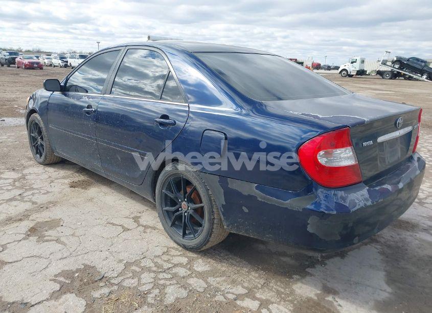 Photo 3 of 2004 Toyota Camry LE (VIN 4T1BE32K14U368661)