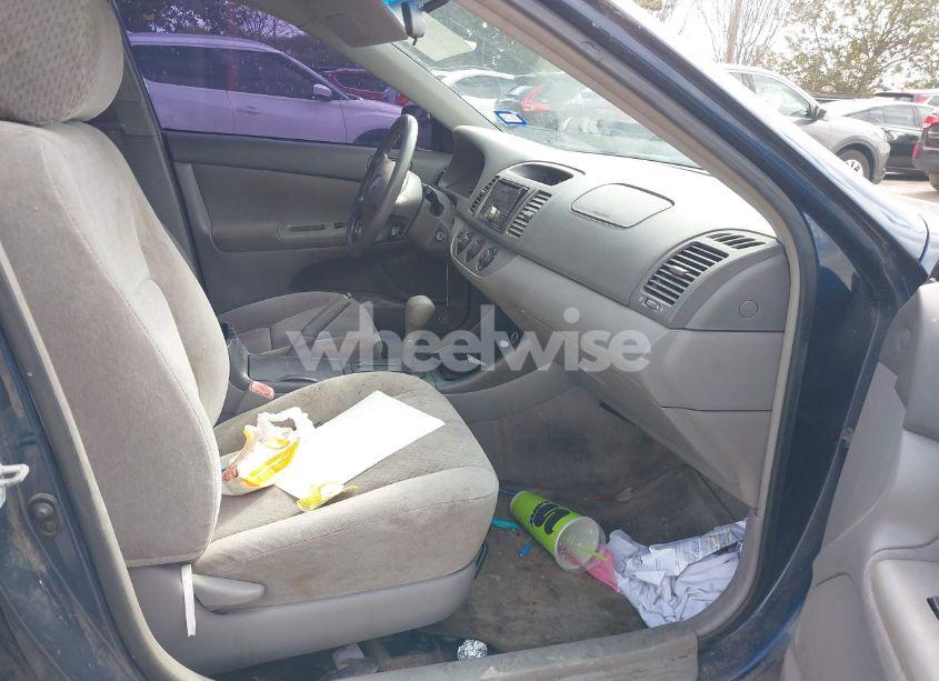 Photo 5 of 2004 Toyota Camry LE (VIN 4T1BE32K14U368661)