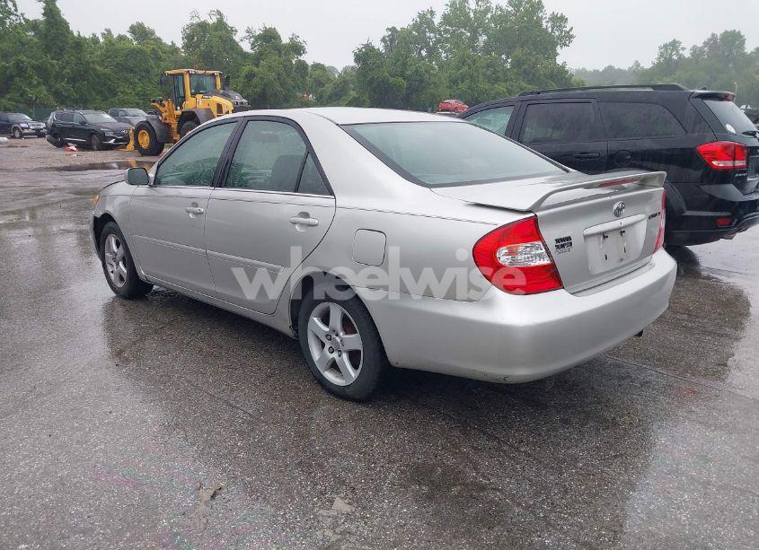 Photo 3 of 2004 Toyota Camry SE (VIN 4T1BE32K14U815408)
