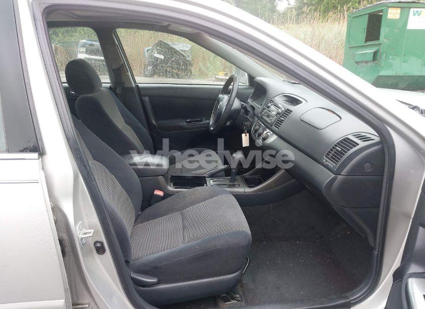 Photo 5 of 2004 Toyota Camry SE (VIN 4T1BE32K14U815408)