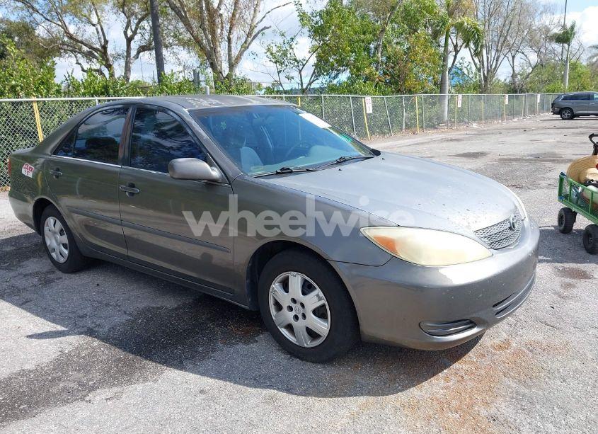 Photo 12 of 2004 Toyota Camry LE (VIN 4T1BE32K14U853494)