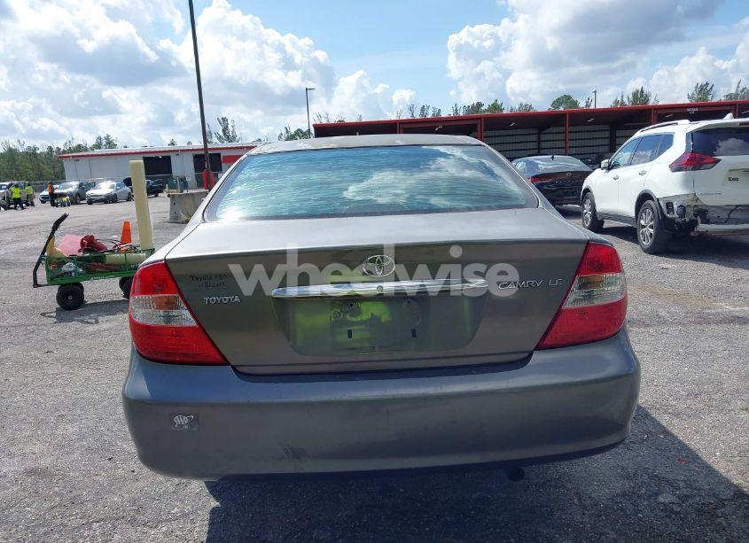 Photo 17 of 2004 Toyota Camry LE (VIN 4T1BE32K14U853494)