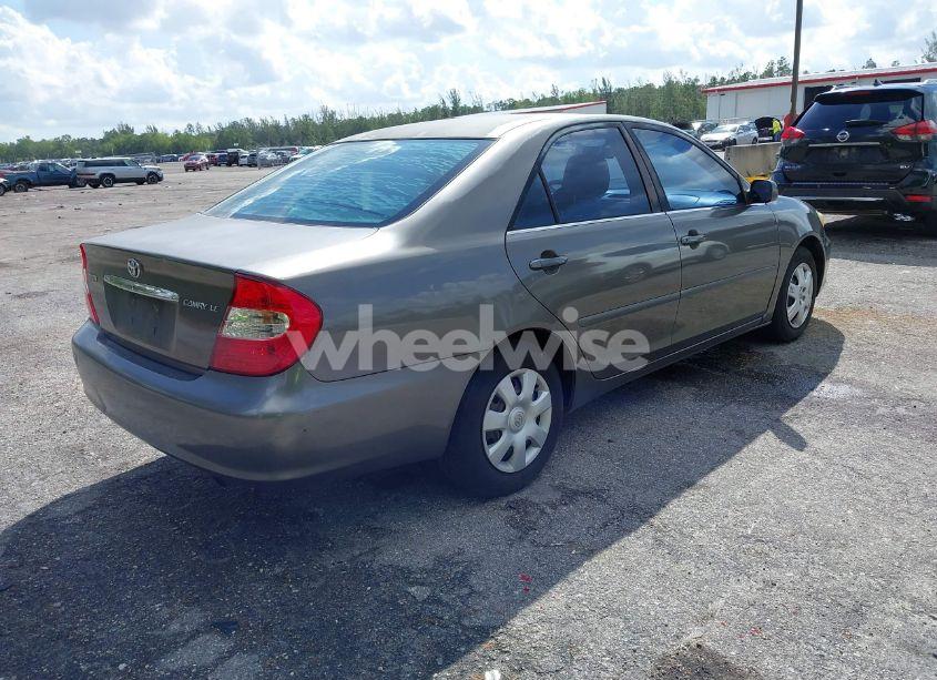Photo 4 of 2004 Toyota Camry LE (VIN 4T1BE32K14U853494)