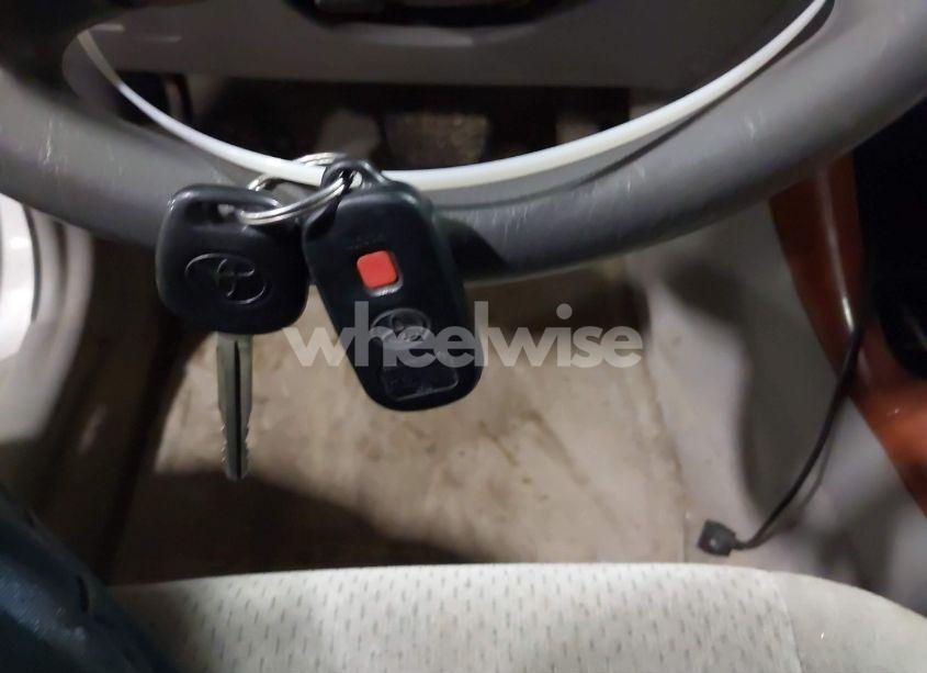 Photo 11 of 2004 Toyota Camry XLE (VIN 4T1BE32K14U872420)