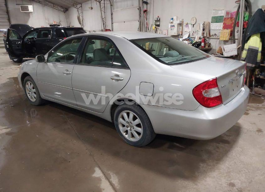 Photo 3 of 2004 Toyota Camry XLE (VIN 4T1BE32K14U872420)
