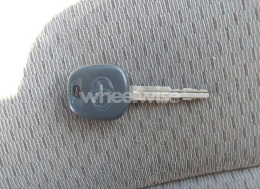 Photo 11 of 2004 Toyota Camry XLE (VIN 4T1BE32K14U913497)