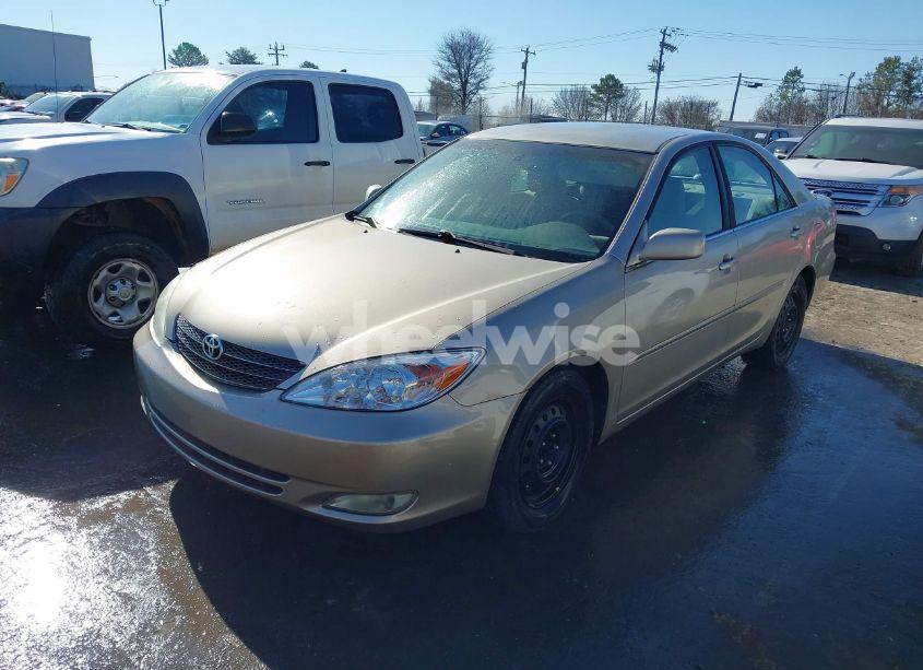 Photo 2 of 2004 Toyota Camry XLE (VIN 4T1BE32K14U913497)