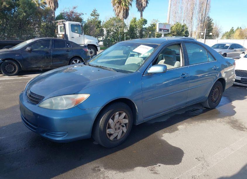 Photo 2 of 2004 Toyota Camry LE (VIN 4T1BE32K14U918201)