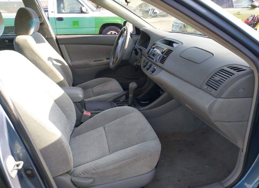Photo 5 of 2004 Toyota Camry LE (VIN 4T1BE32K14U918201)
