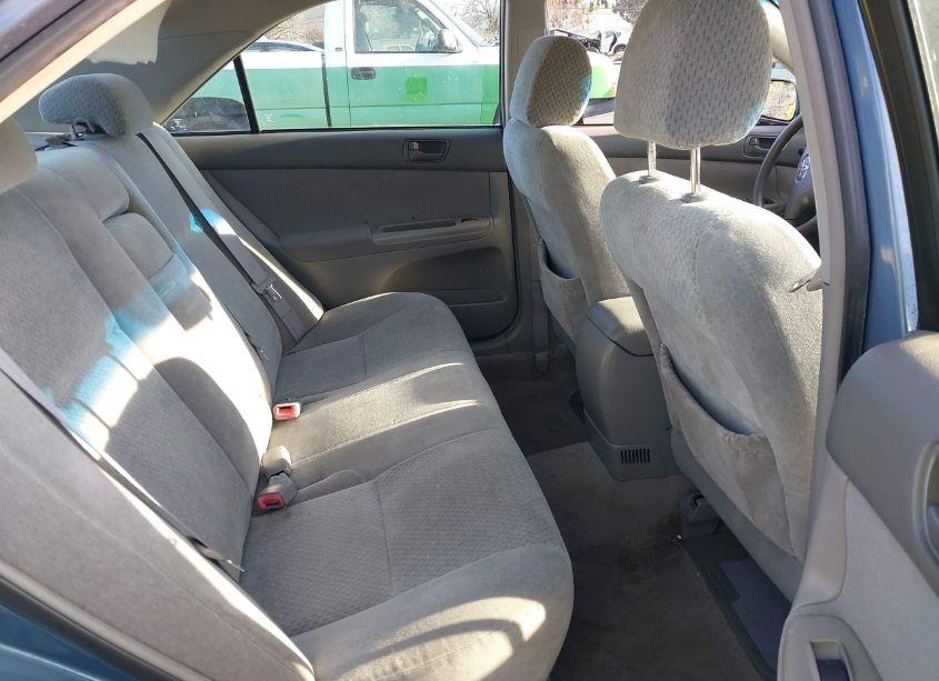 Photo 8 of 2004 Toyota Camry LE (VIN 4T1BE32K14U918201)