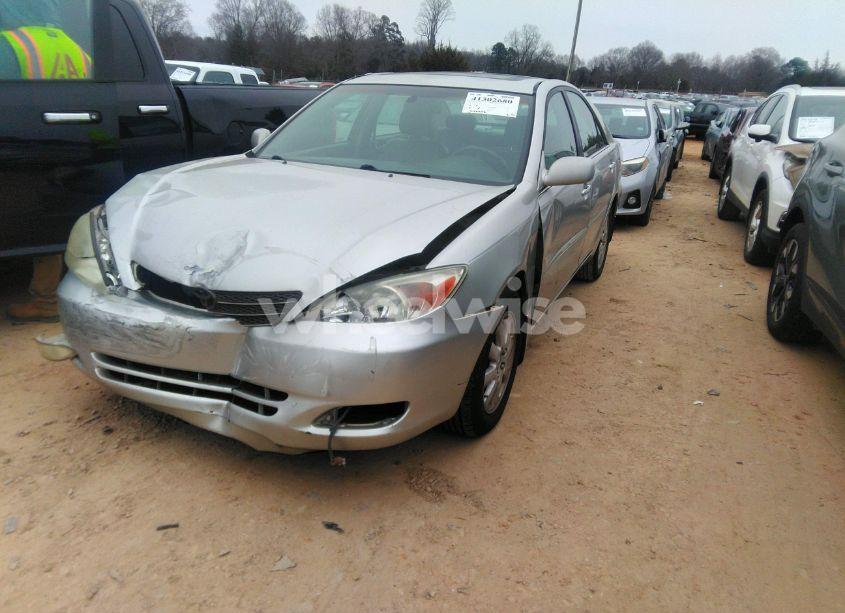Photo 2 of 2004 Toyota Camry XLE (VIN 4T1BE32K14U923978)