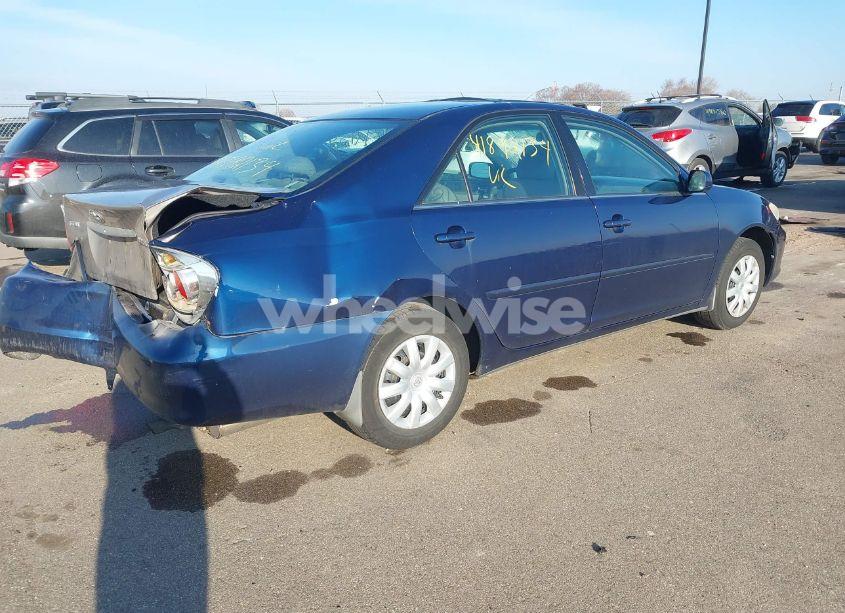 Photo 4 of 2005 Toyota Camry LE (VIN 4T1BE32K15U042795)