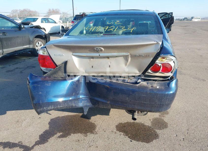 Photo 6 of 2005 Toyota Camry LE (VIN 4T1BE32K15U042795)