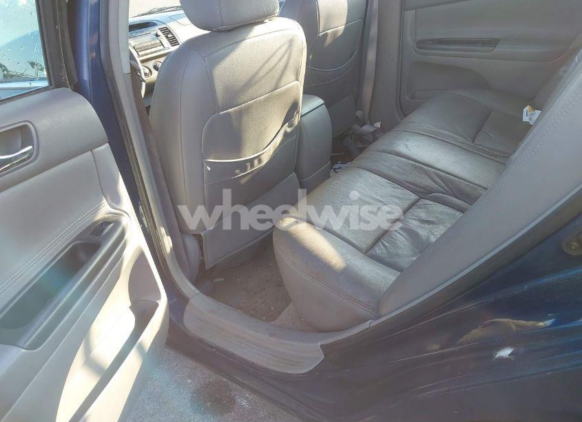 Photo 8 of 2005 Toyota Camry LE (VIN 4T1BE32K15U042795)