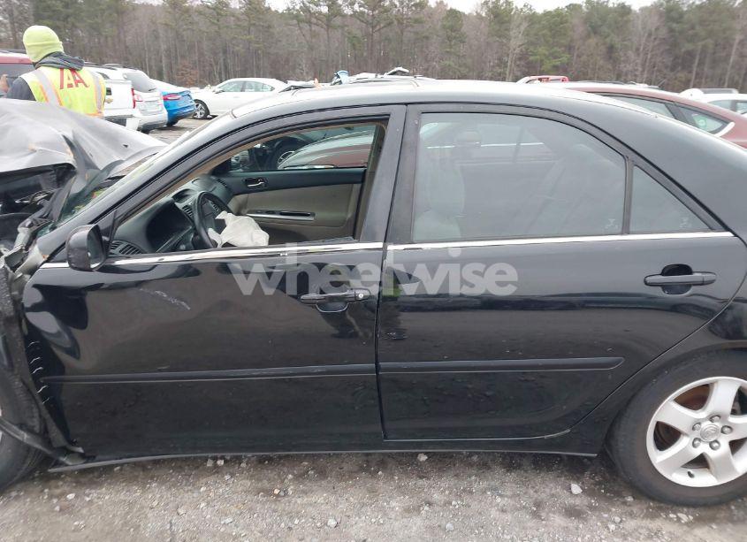 Photo 14 of 2005 Toyota Camry SE (VIN 4T1BE32K15U048810)