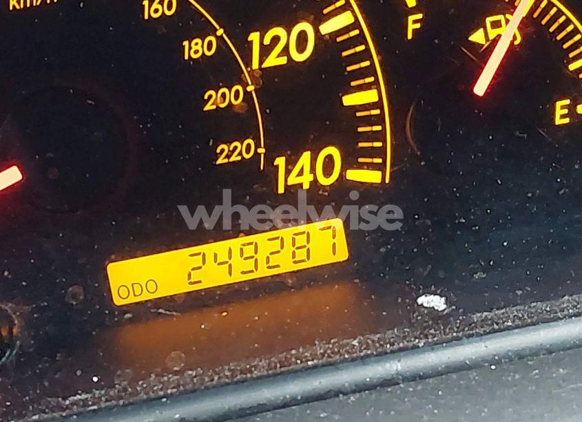 Photo 15 of 2005 Toyota Camry SE (VIN 4T1BE32K15U048810)