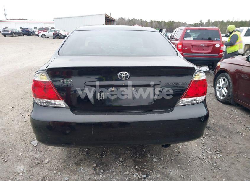 Photo 16 of 2005 Toyota Camry SE (VIN 4T1BE32K15U048810)