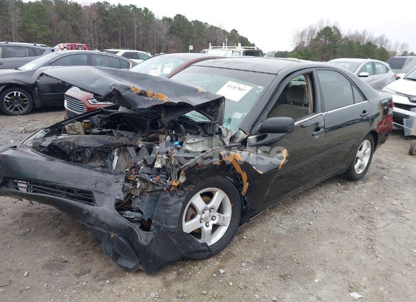 Photo 2 of 2005 Toyota Camry SE (VIN 4T1BE32K15U048810)