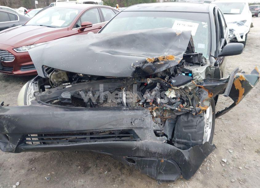 Photo 6 of 2005 Toyota Camry SE (VIN 4T1BE32K15U048810)