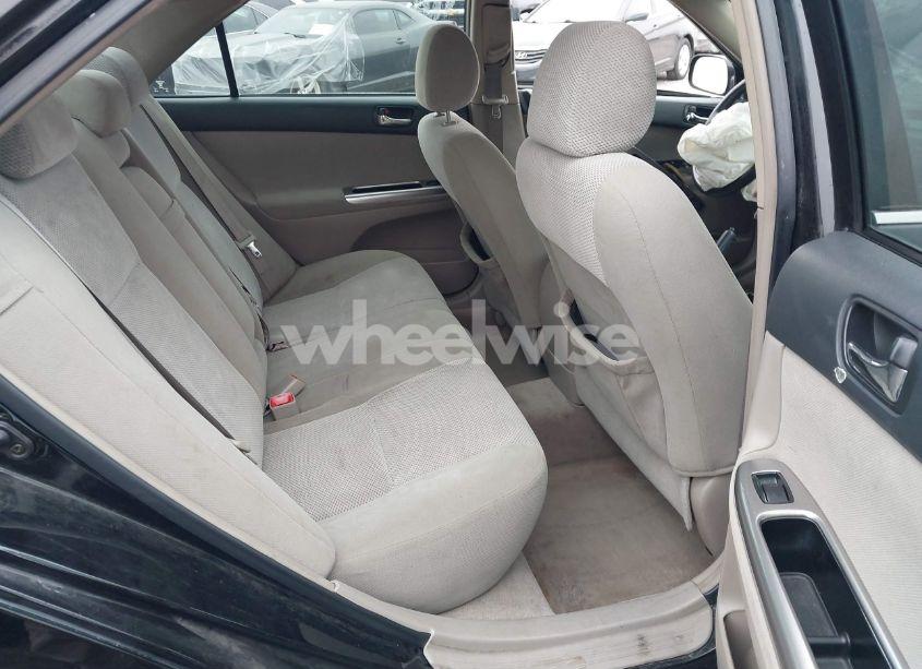 Photo 8 of 2005 Toyota Camry SE (VIN 4T1BE32K15U048810)