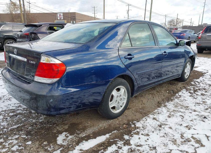 Photo 4 of 2005 Toyota Camry LE (VIN 4T1BE32K15U060195)