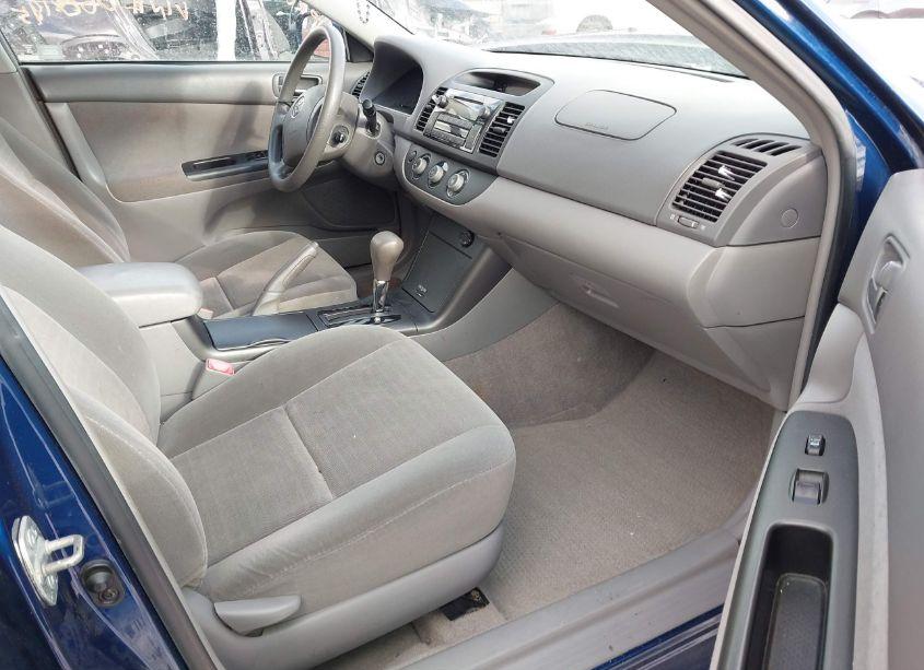 Photo 5 of 2005 Toyota Camry LE (VIN 4T1BE32K15U060195)