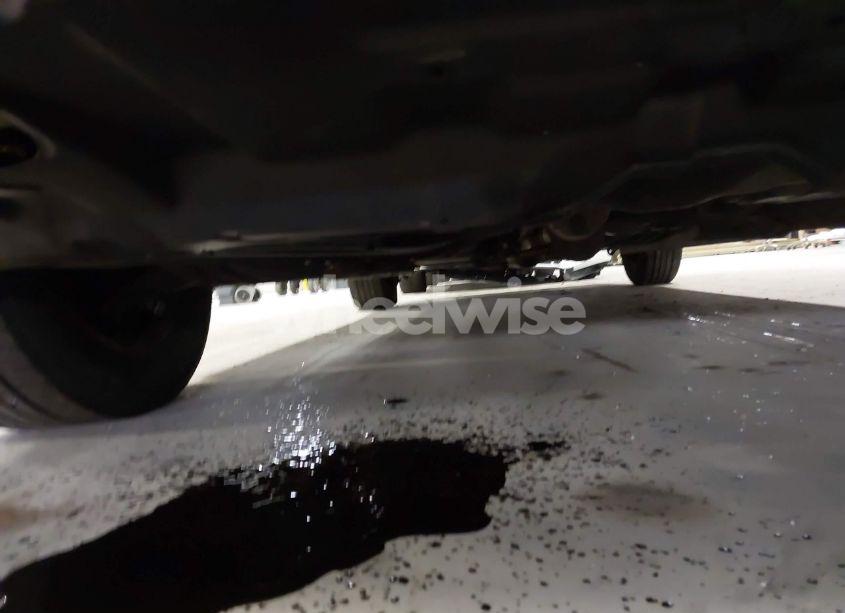 Photo 6 of 2005 Toyota Camry LE (VIN 4T1BE32K15U063789)