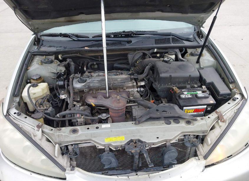 Photo 10 of 2005 Toyota Camry LE (VIN 4T1BE32K15U064604)