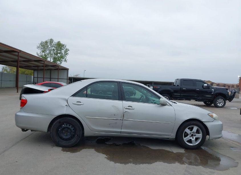 Photo 13 of 2005 Toyota Camry LE (VIN 4T1BE32K15U064604)