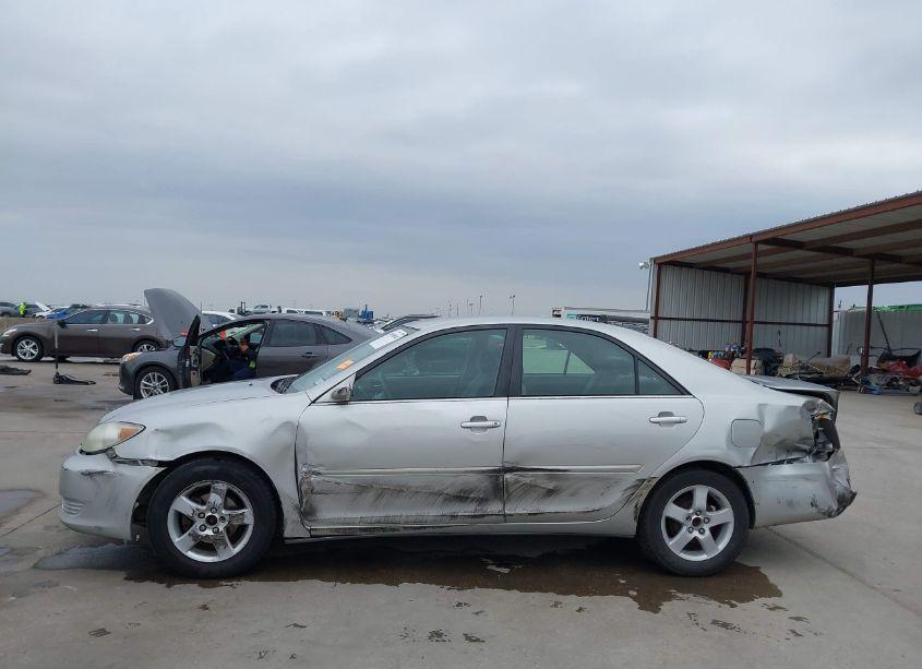 Photo 14 of 2005 Toyota Camry LE (VIN 4T1BE32K15U064604)