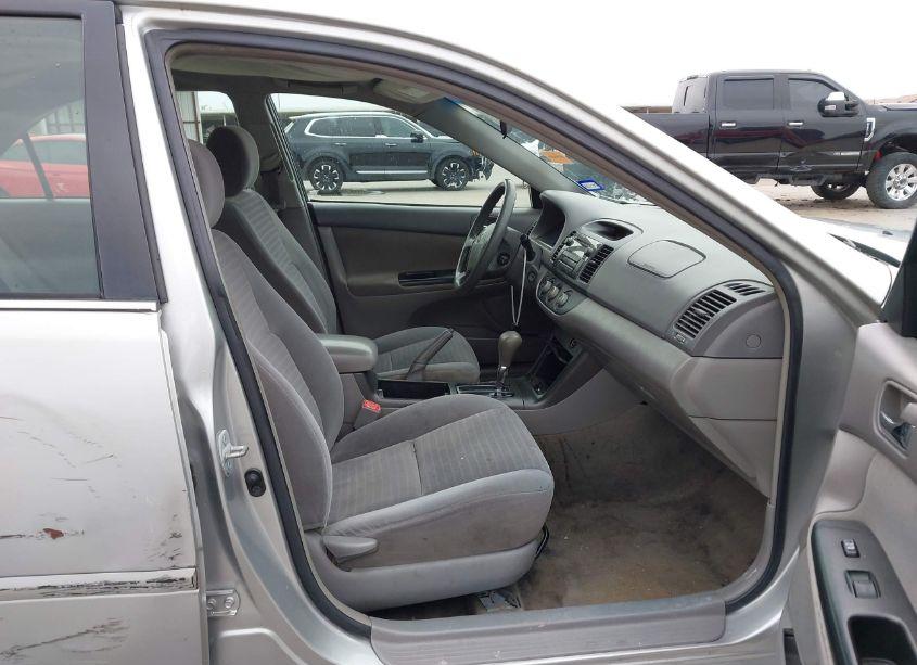 Photo 5 of 2005 Toyota Camry LE (VIN 4T1BE32K15U064604)