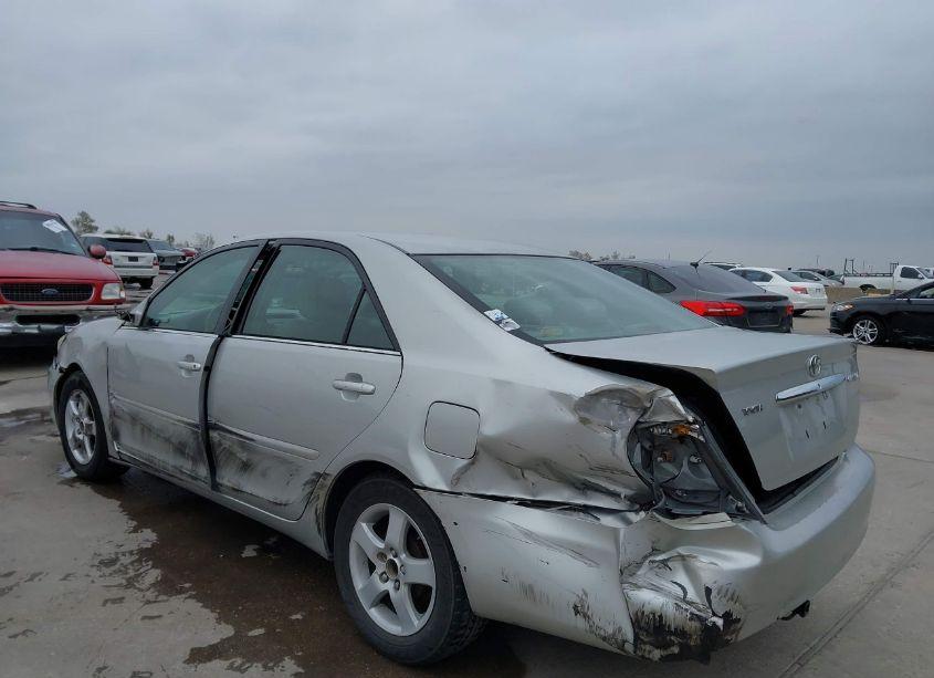 Photo 6 of 2005 Toyota Camry LE (VIN 4T1BE32K15U064604)