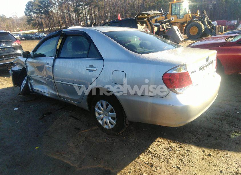 Photo 3 of 2005 Toyota Camry LE (VIN 4T1BE32K15U079183)