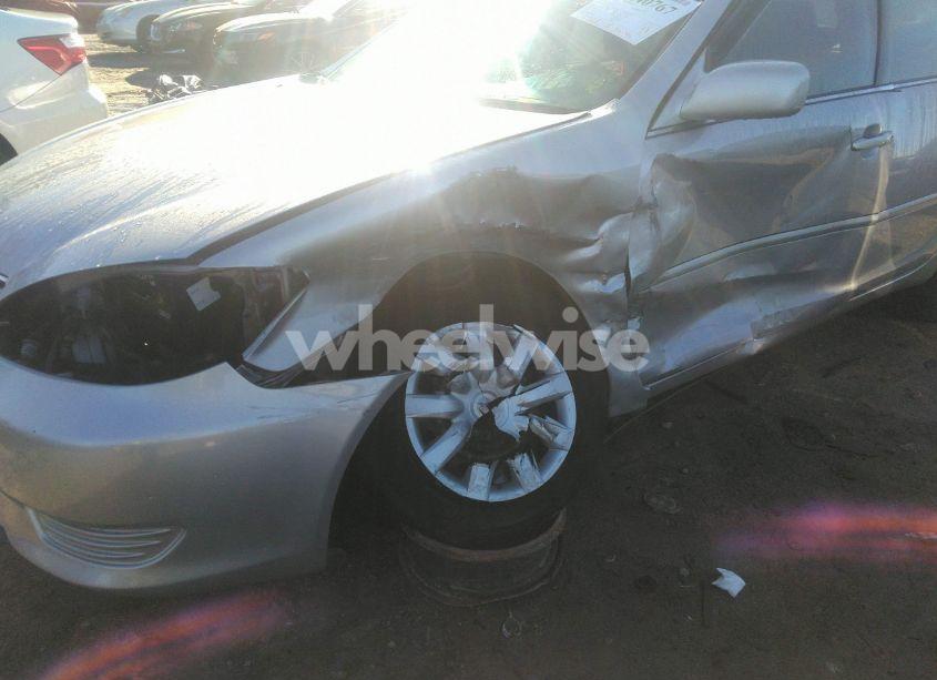 Photo 6 of 2005 Toyota Camry LE (VIN 4T1BE32K15U079183)
